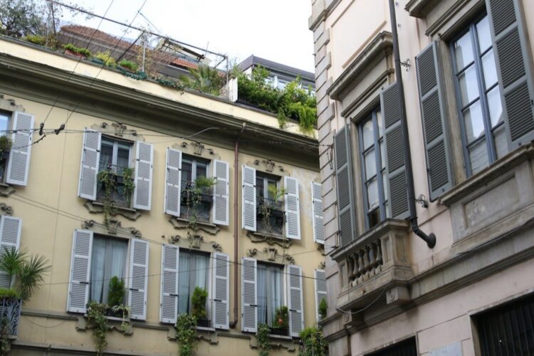 Palazzi residenziali a Milano, la città dove trovare clienti per le pulizie